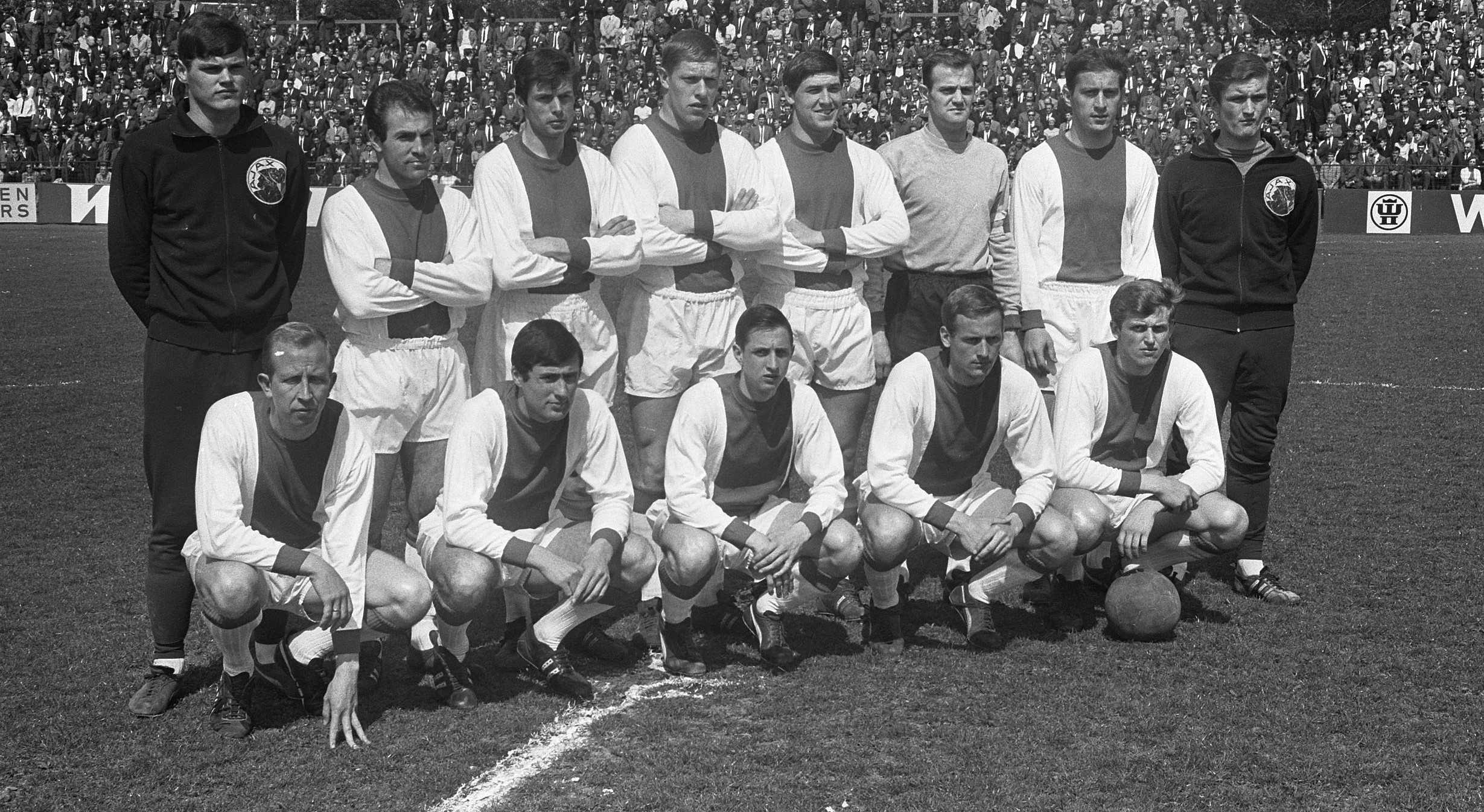 Eredivisie 1966-67, Ajax de Ámsterdam campeón
